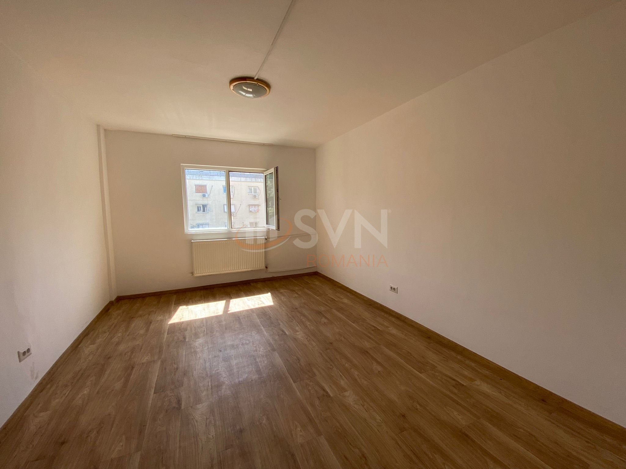 Spatiu comercial 2700 mp Bucuresti/Ozana