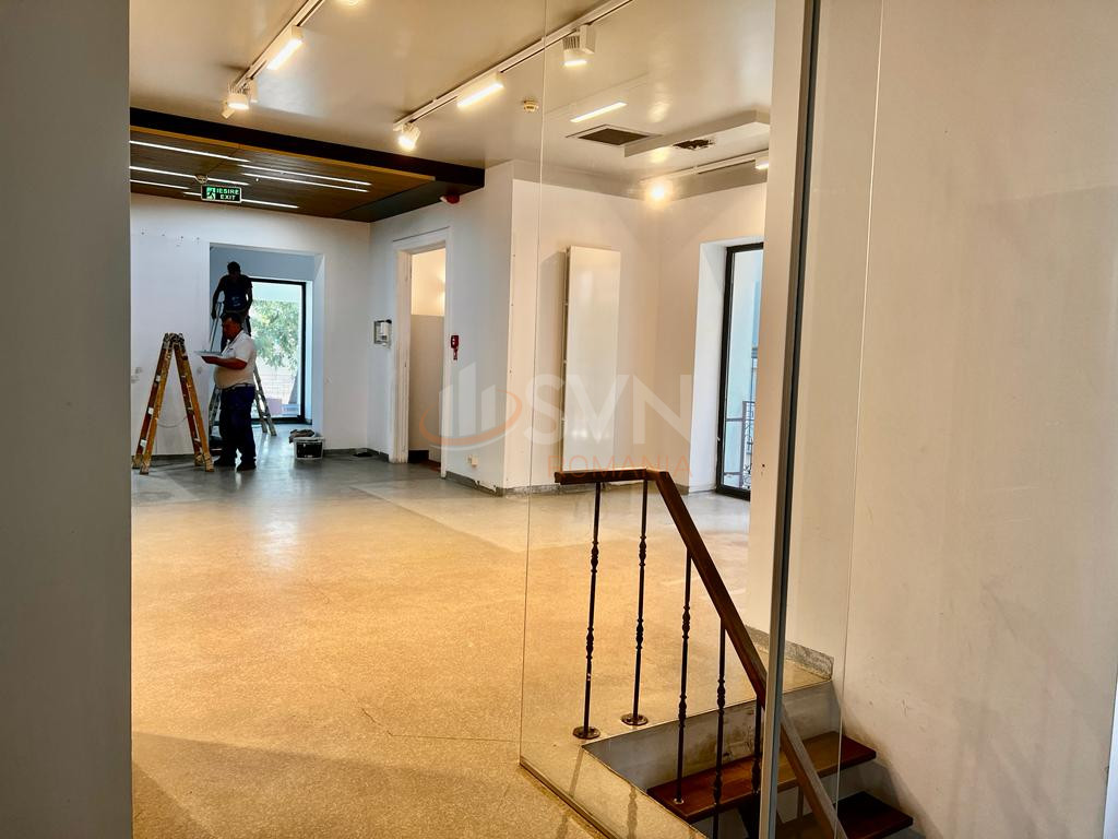 Spatiu comercial 280 mp Bucuresti/Victoriei