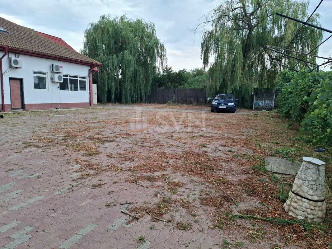 Spatiu comercial 333 mp Ialomita/Centru