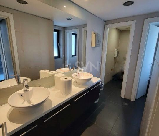 Spatiu comercial 335 mp Bucuresti/Piata Victoriei