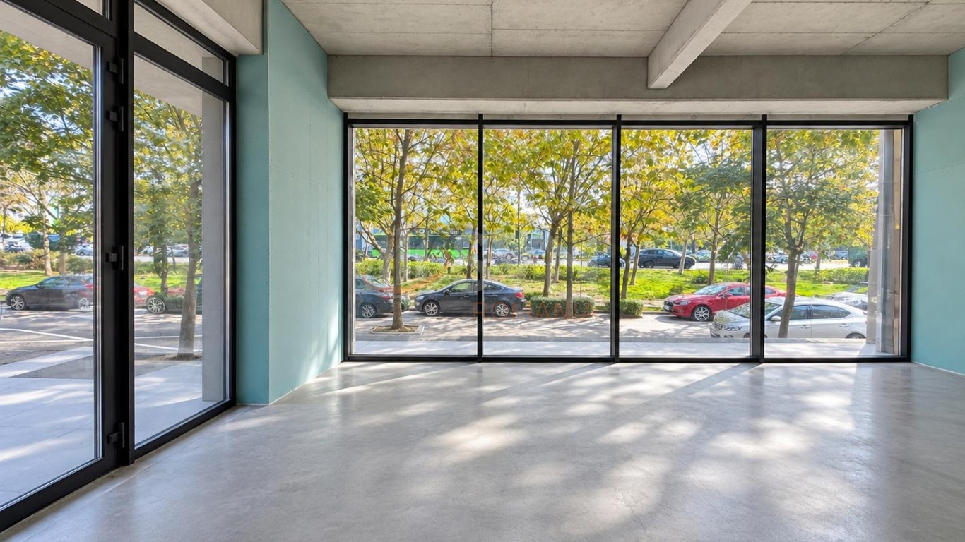 Spatiu comercial 359.6 mp Bucuresti/Herastrau