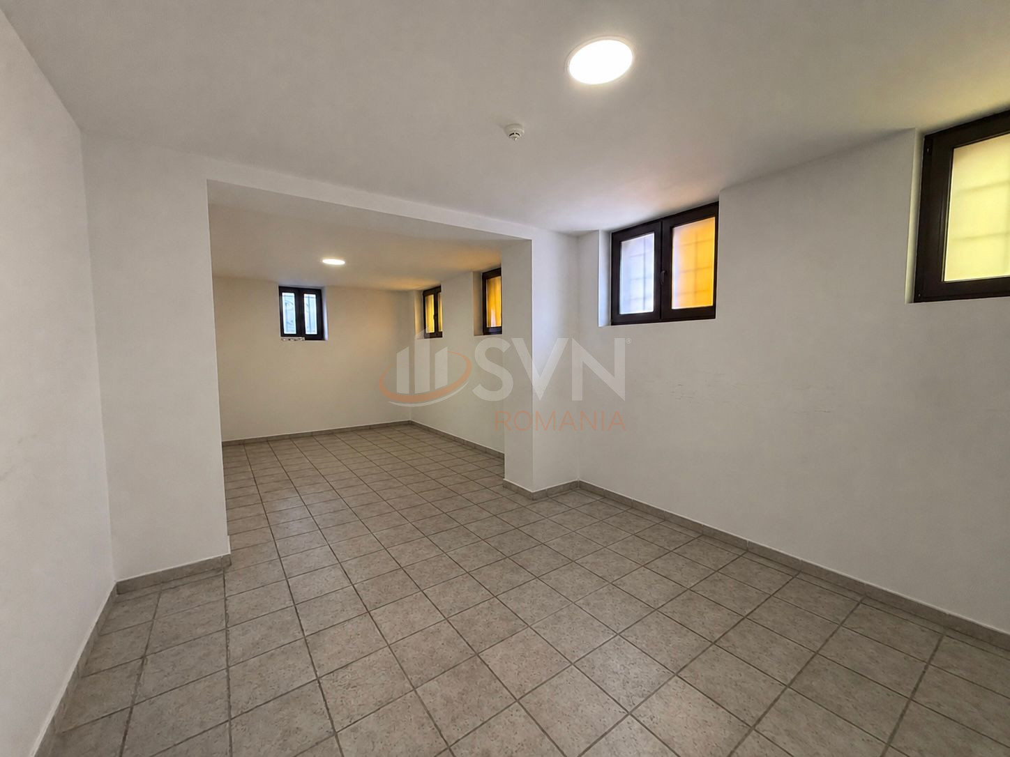 Spatiu comercial 75 mp Bucuresti/P-ta Victoriei