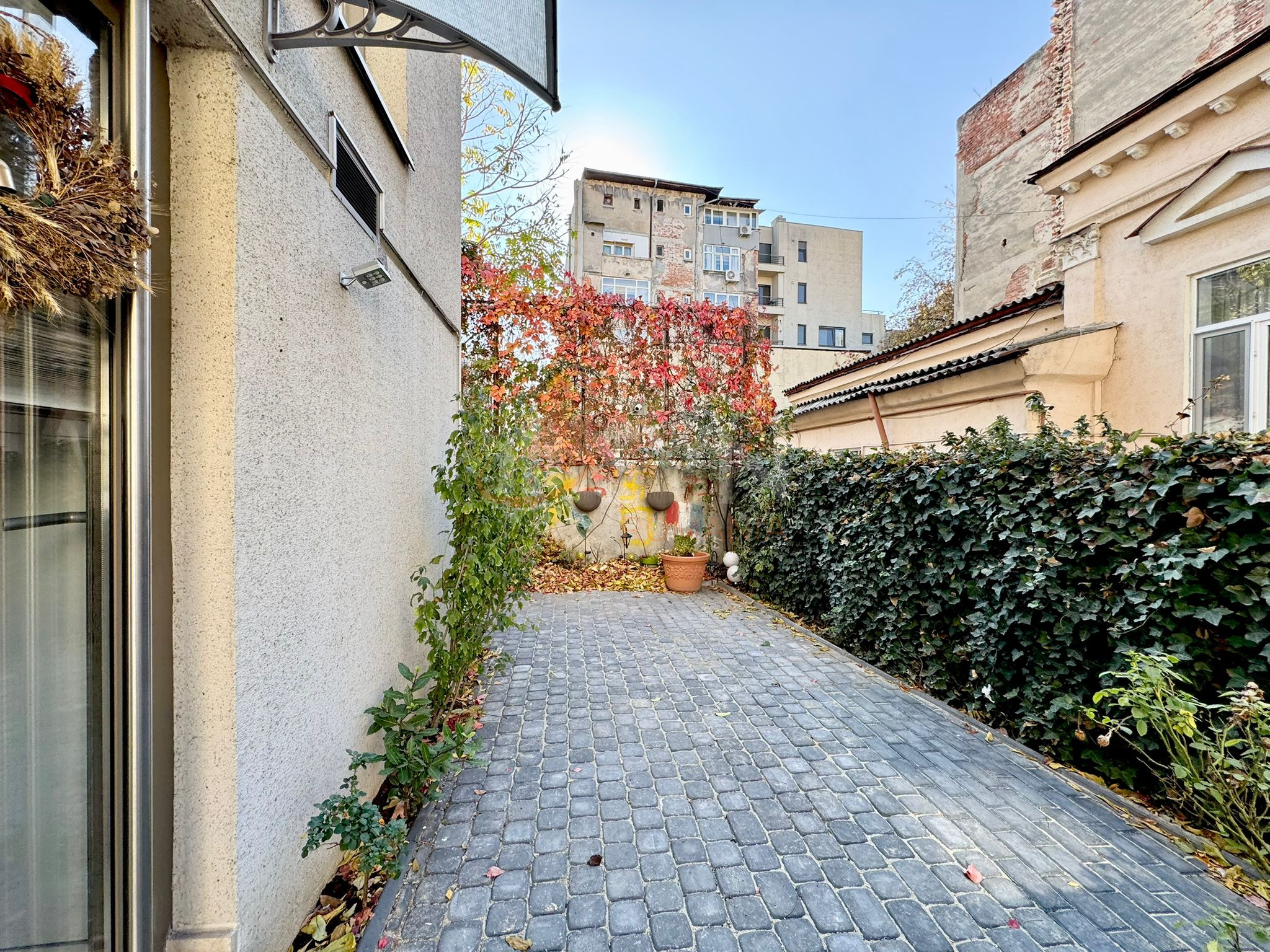 Spatiu comercial 96.93 mp Bucuresti/Piata Victoriei