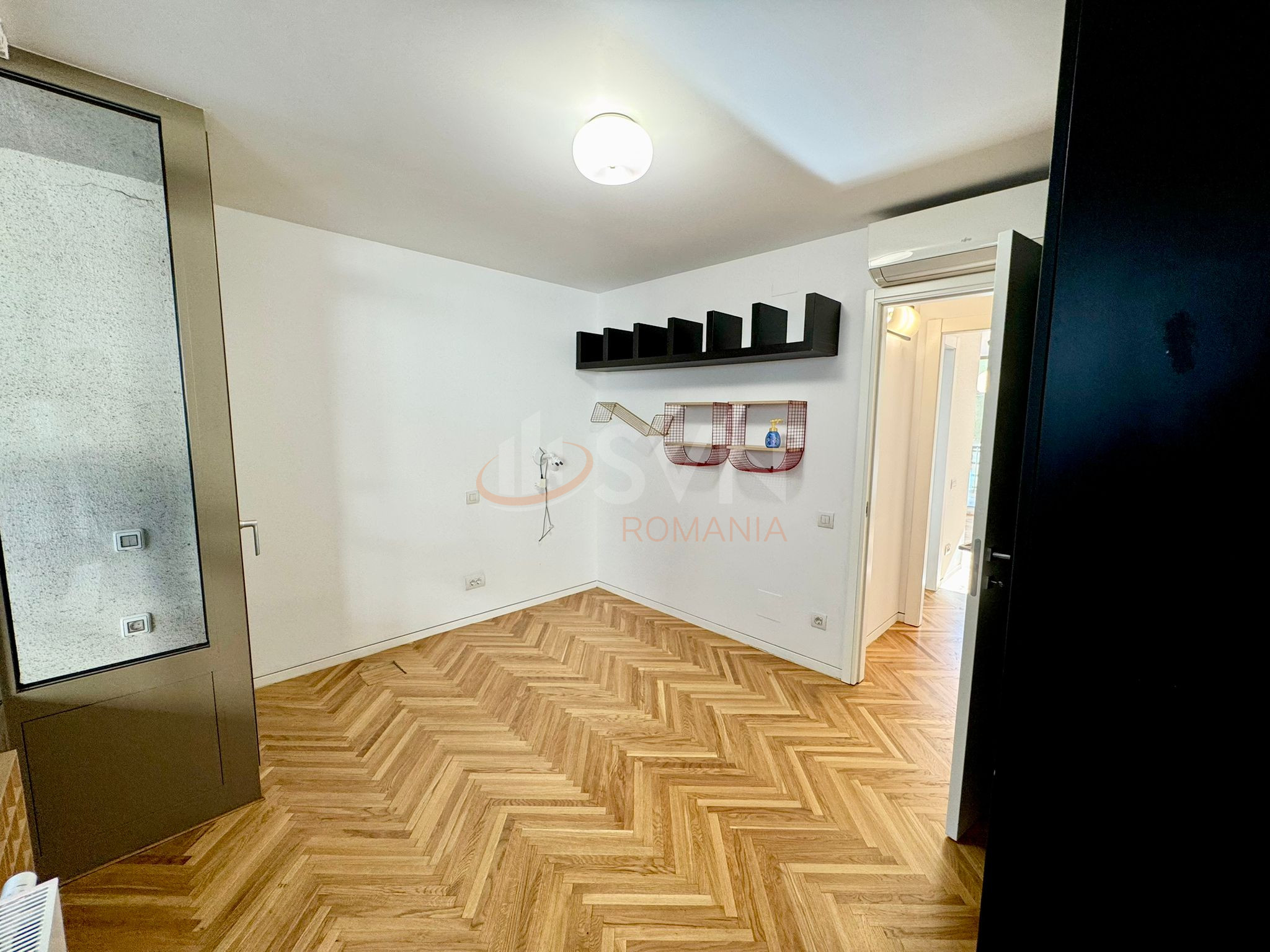 Spatiu comercial 96.93 mp Bucuresti/Piata Victoriei