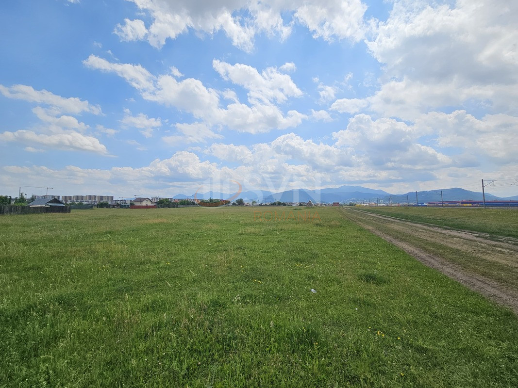 Teren 326 mp Brasov/Tractorul